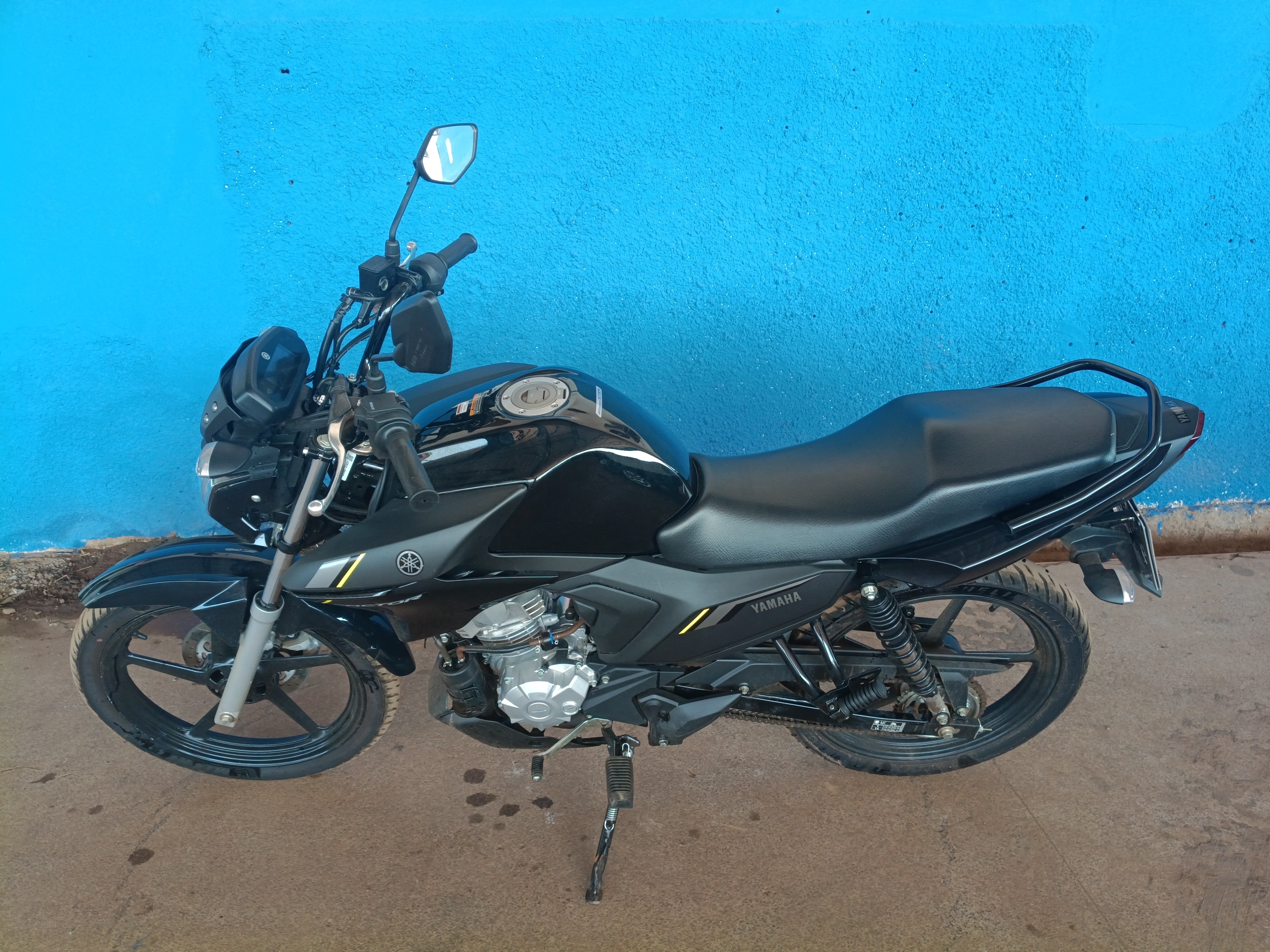 Yamaha YBR 150 Factor 2025 – Funcionando