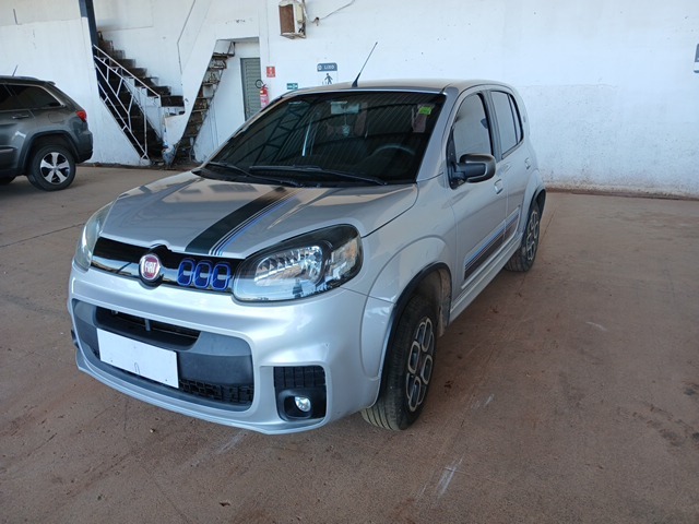 Fiat Uno Sporting 1.4 2015/2016 - Funcionando