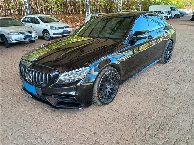 Mercedes-Benz C63 AMG V8 4.0 Biturbo Automático 2019/2019 – Funcionando